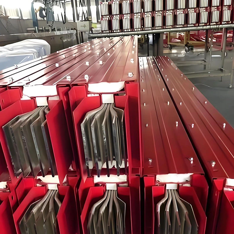 Ugniai atsparus uždaras autobusas