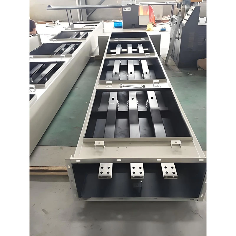 Plieninis uždaras aukštos įtampos magistralės kanalas